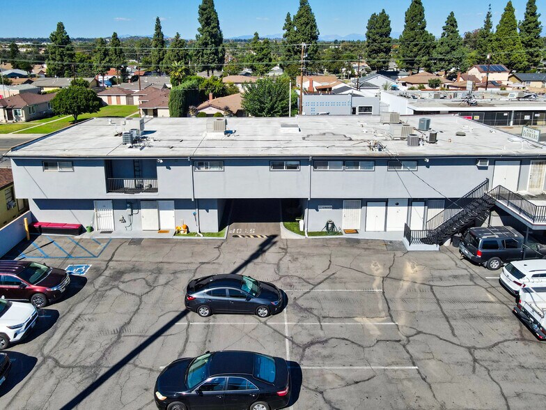 More Photos Of 1532-1538 W Commonwealth Ave, Fullerton Storefront Retail Residential For Lease