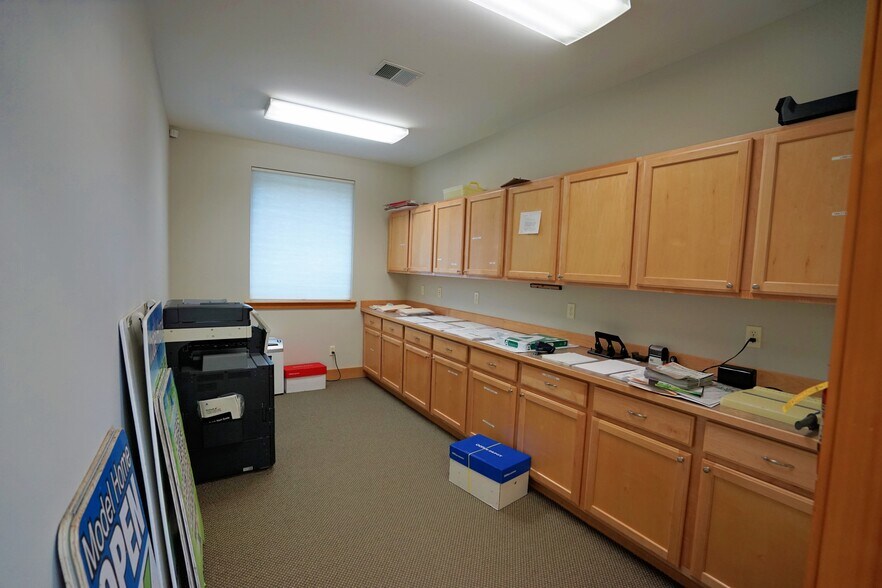 More Photos Of 2410 Terrace Heights Dr, Yakima Office For Lease