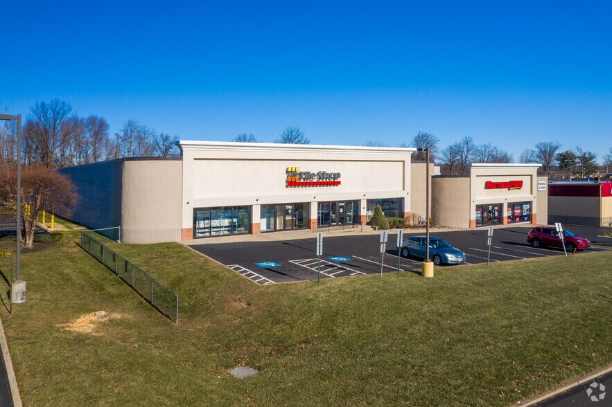 More Photos Of 2272 E Lincoln Hwy, Langhorne Freestanding For Sale