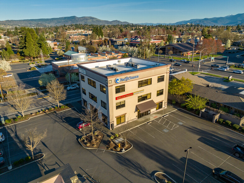 Primary Photo Of 1301 Poplar Dr, Medford Medical For Lease