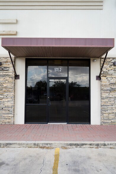 More Photos Of 2801 W University Dr, Edinburg Storefront For Lease