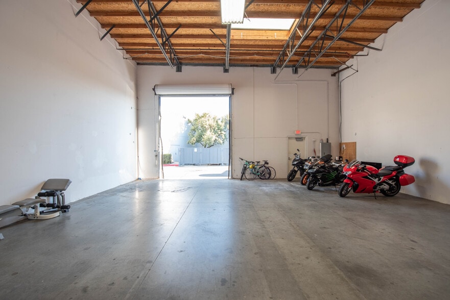 More Photos Of 1678-1692 Ord Way, Oceanside Warehouse For Lease