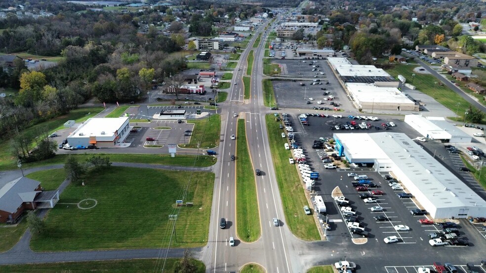 More Photos Of 305 E Broadway Blvd, Jefferson City Storefront Retail Office For Lease