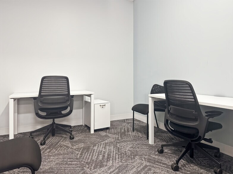 More Photos Of 2530 Meridian Pky, Durham Coworking Space