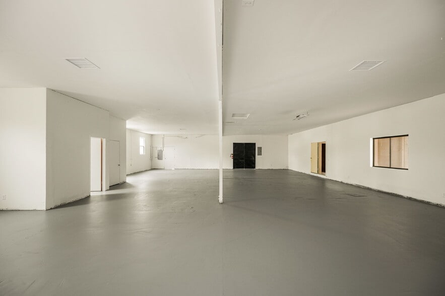 More Photos Of 814-816 N Anaheim Blvd, Anaheim Freestanding For Sale