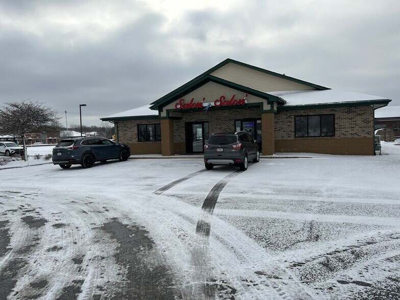 More Photos Of 10610-10624 Randolph St, Crown Point Medical For Lease