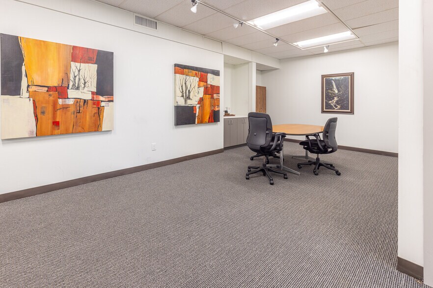More Photos Of 8020 Westglen Dr, Houston Office For Lease
