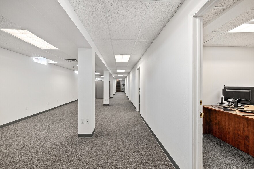 More Photos Of 813 E Lincolnway, Cheyenne Office For Sale