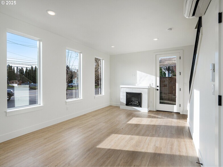 More Photos Of , Portland Multifamily For Sale