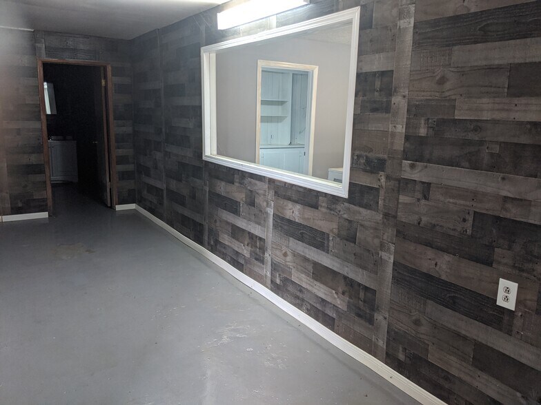 More Photos Of 105 Hubert St, Cleveland Warehouse For Sale