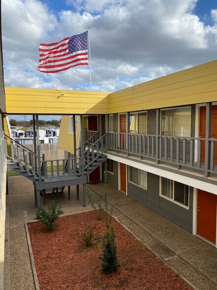 More Photos Of 2507 S 87th Ave E, Tulsa Apartments For Sale