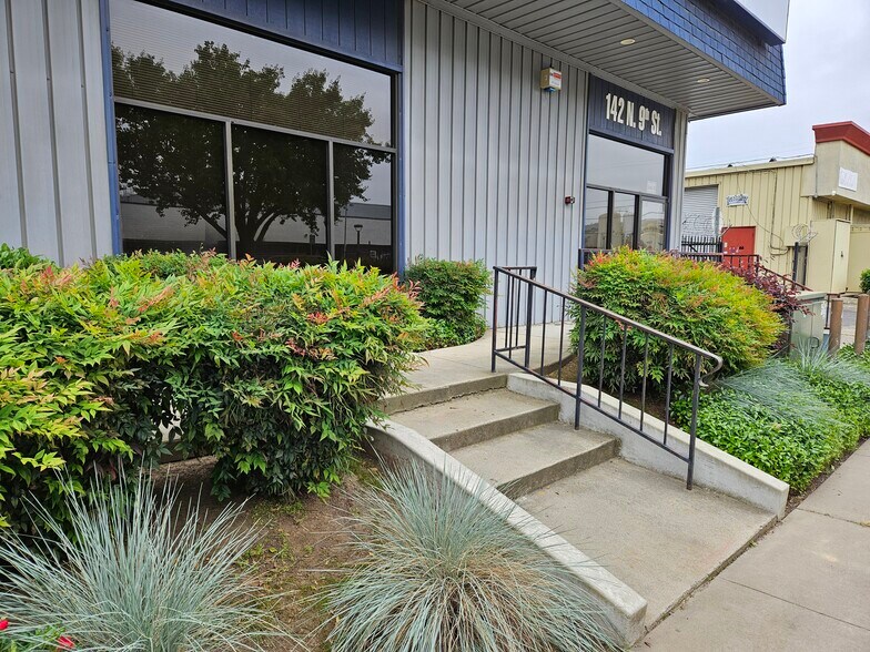 More Photos Of 142 N 9th St, Modesto Office For Lease