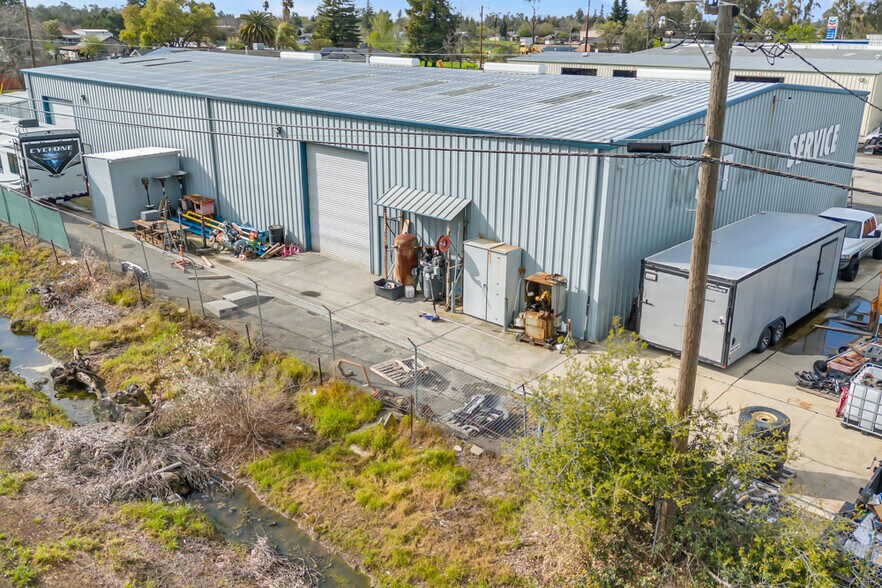 More Photos Of 25533 N Highway 99, Acampo Service For Sale