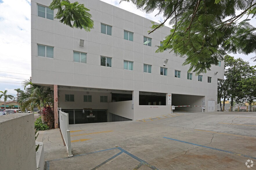 More Photos Of 770 Ponce de Leon Blvd, Coral Gables Office For Lease