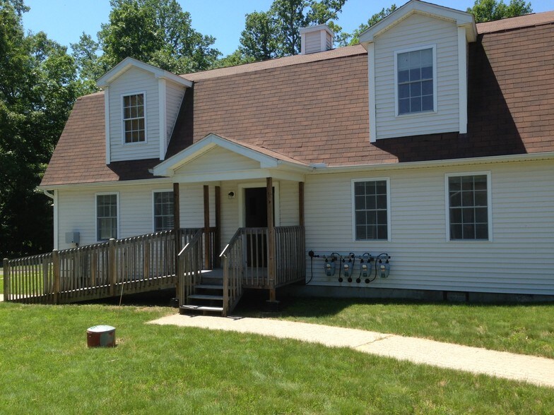 More Photos Of 176 Route 81, Killingworth Storefront Retail Office For Lease