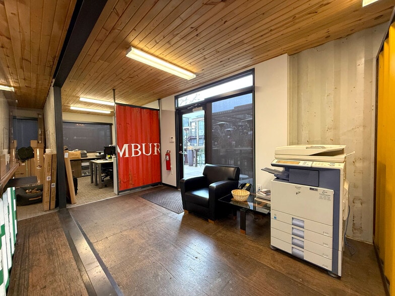 More Photos Of 2500 Larimer St, Denver Storefront Retail Office For Lease