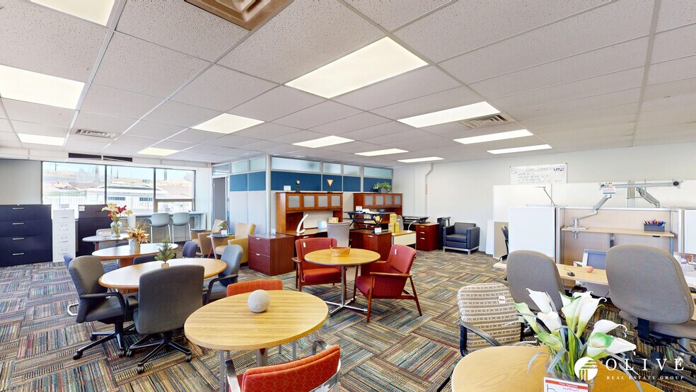 More Photos Of 3709 E Platte Ave, Colorado Springs Showroom For Sale
