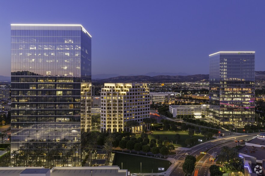 More Photos Of 400 Spectrum Center Dr, Irvine Office For Lease