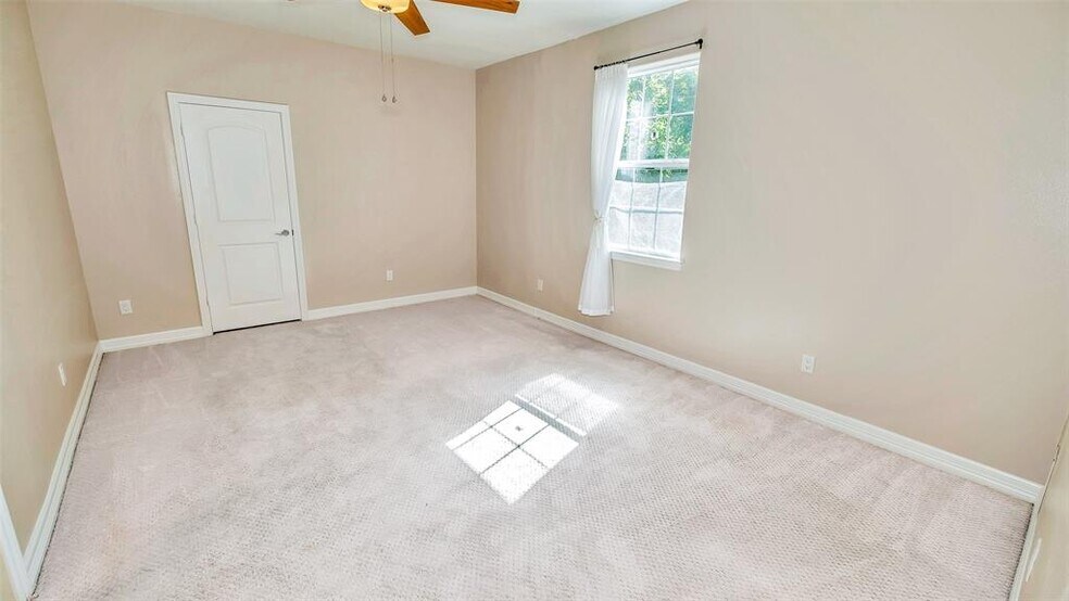 More Photos Of 4513 Nolda St, Houston Office Residential For Sale