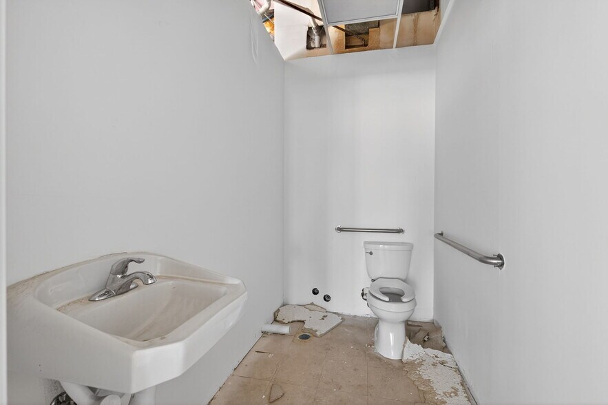 More Photos Of 535-645 South Boulder Rd, Louisville Unknown For Lease