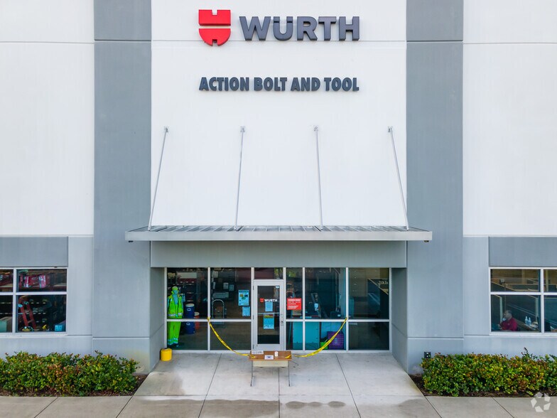 More Photos Of 701 Boutwell Rd, Lake Worth Unknown For Lease