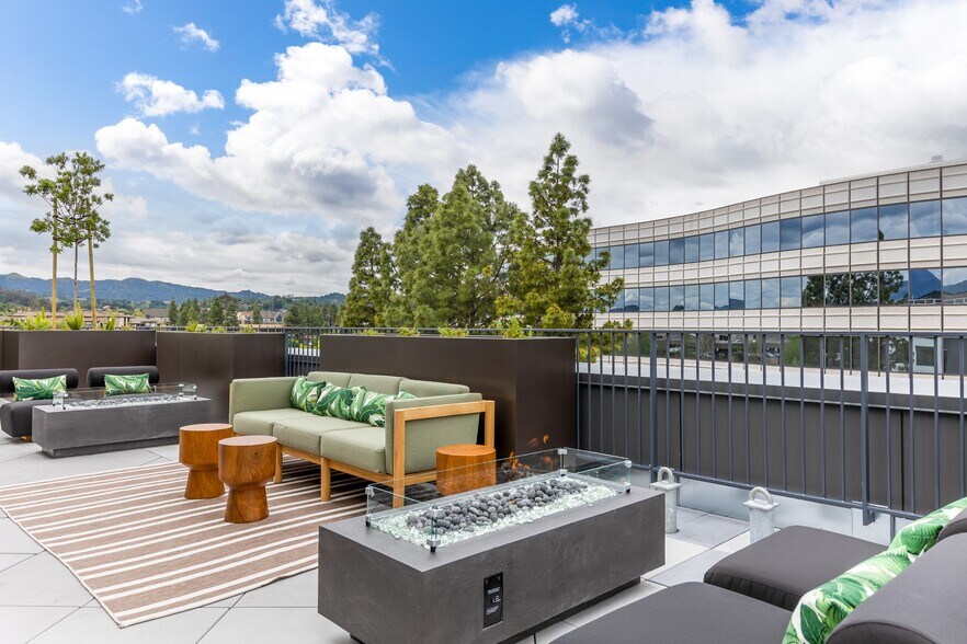 More Photos Of 1380 N California Blvd, Walnut Creek Apartments For Lease