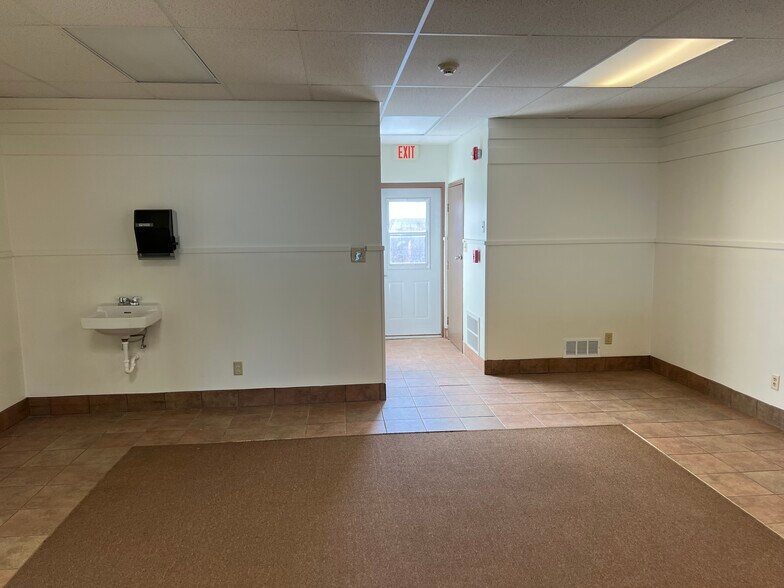 More Photos Of 870 Richard Rd, Dyer Freestanding For Lease