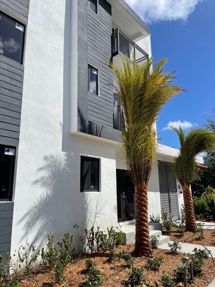 More Photos Of 751 NW 1st St, Miami Apartments For Sale
