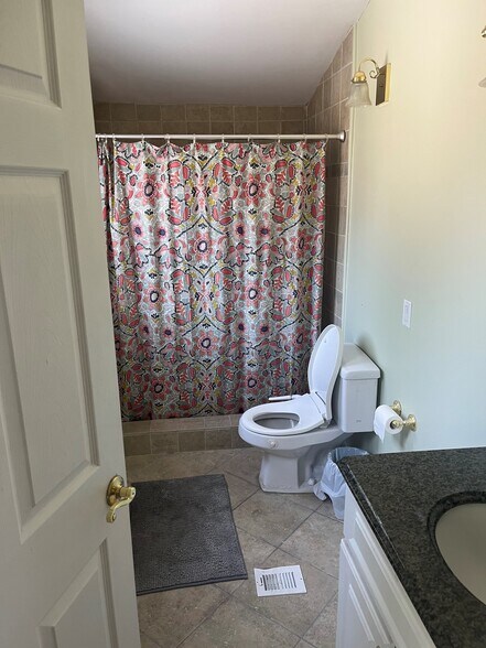 More Photos Of 22315 Mulholland Hwy, Calabasas Office For Sale