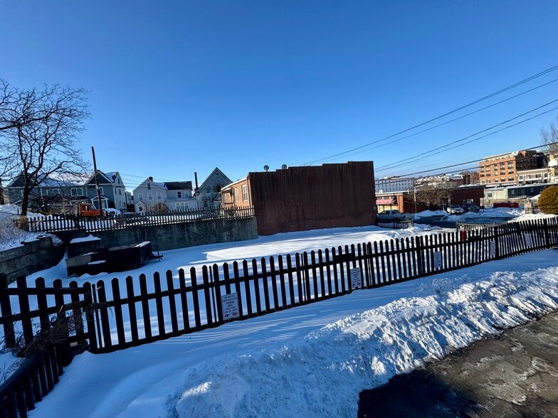 More Photos Of 111 Mill St, Greenwich Storefront Retail Office For Sale