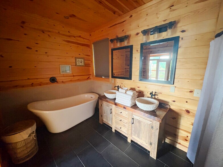 More Photos Of 433 Red Hawk Way, Gatlinburg Specialty For Sale