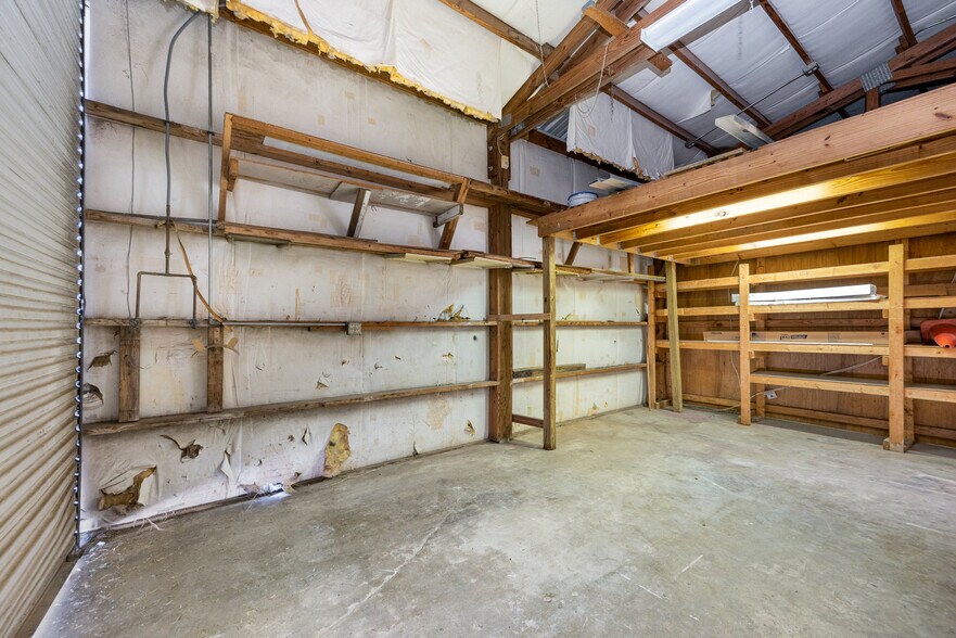 More Photos Of 1332 Malabar Rd SE, Palm Bay Industrial For Lease