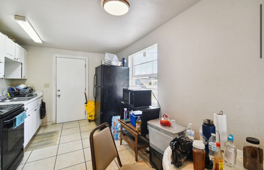 More Photos Of 4507-4517 E Giddens Ave, Tampa Multifamily For Sale