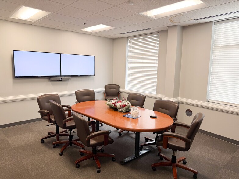 More Photos Of 10125 Berkeley Place Dr, Charlotte Office For Sale