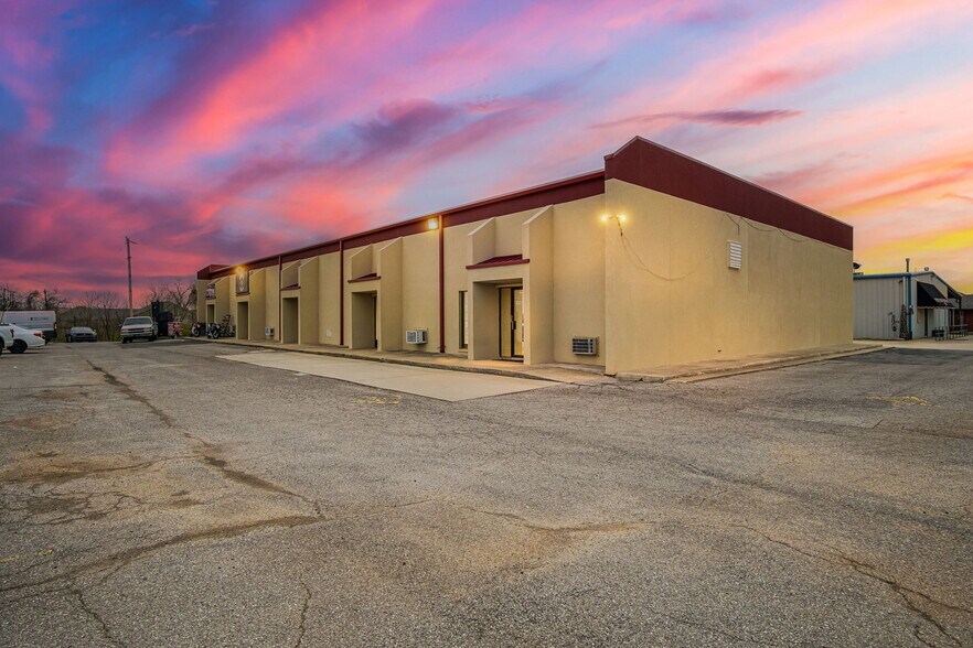 Primary Photo Of 3557 National Dr, Norman Warehouse For Lease