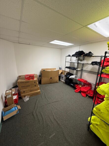 More Photos Of 1-18 Business Park Cir, Arden Light Distribution For Lease