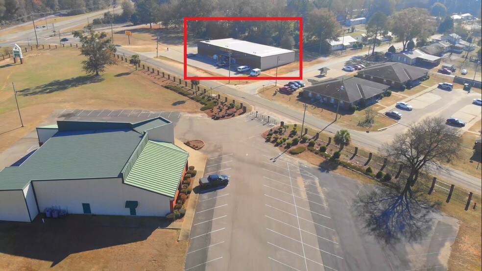 More Photos Of 701 Roosevelt Ave, Selma Freestanding For Sale