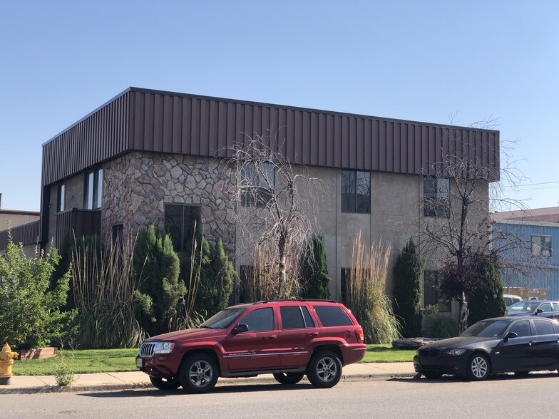 More Photos Of 1270-1298 S Kalamath St, Denver Warehouse For Lease