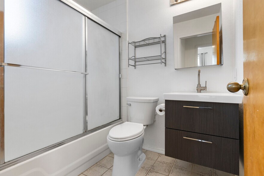 More Photos Of 9930 Calvine Rd, Sacramento Apartments For Sale