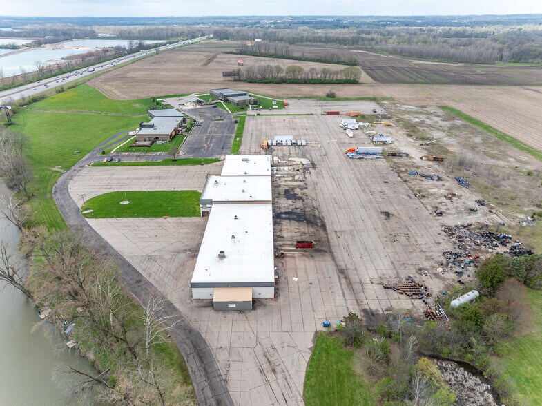 More Photos Of 106 Restoration Park Dr, Medway Service For Lease