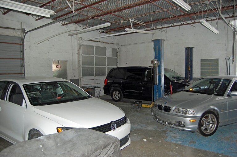 More Photos Of 1801 NW 29th St, Oakland Park Auto Repair For Lease