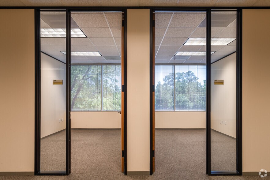 More Photos Of 3838 N Sam Houston Pky E, Houston Office For Lease