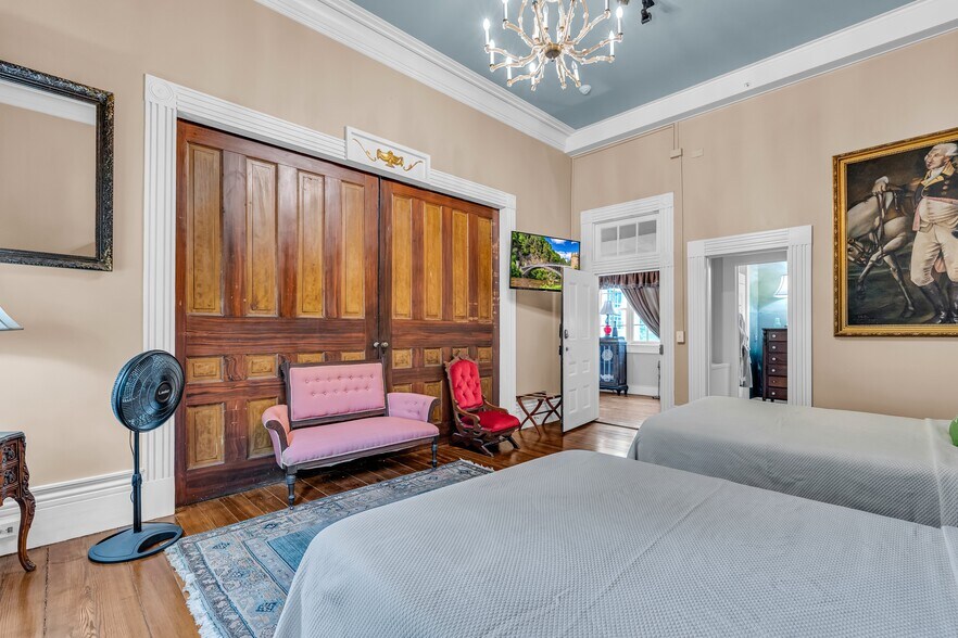 More Photos Of 607 Old West Point Rd, Starkville Hospitality For Sale