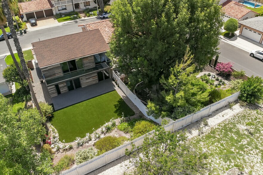 More Photos Of 7501 Linley Ln, Canoga Park Specialty For Sale