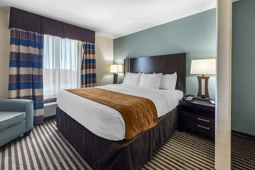 More Photos Of 3112 W Fir St, Perry Hotel For Sale