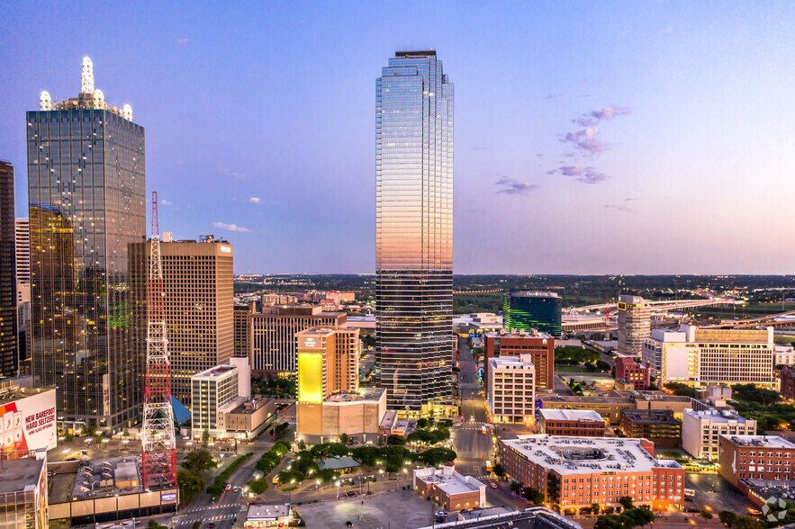 More Photos Of 901 Main St, Dallas Office For Lease