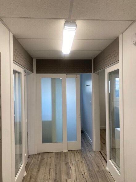 More Photos Of 604 Duchess St, Saskatoon Office For Lease