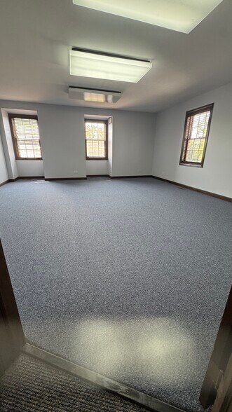More Photos Of 1630 W Colonial Pky, Inverness Office For Lease
