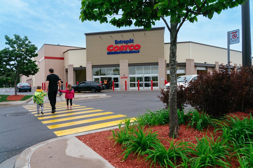 More Photos Of 22400 Ch Dumberry, Vaudreuil-dorion Unknown For Lease