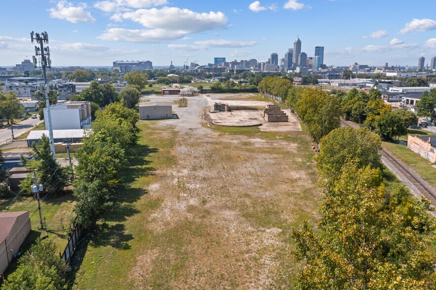 More Photos Of 311 S Shelby St, Indianapolis Truck Terminal For Lease